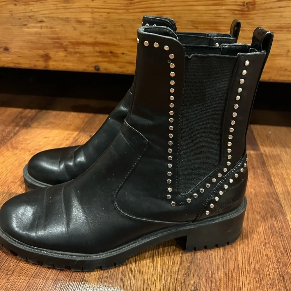 Womans Zara Trafaluc Pull On Ankle Boots 6.5 / 7 Black Stud Accents Chunky Heel